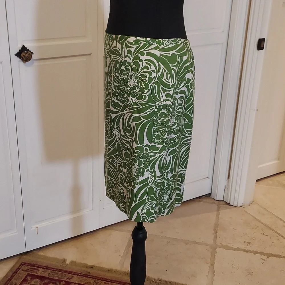Anne Taylor Loft Green White Floral Pencil Skirt Size 6P Silk